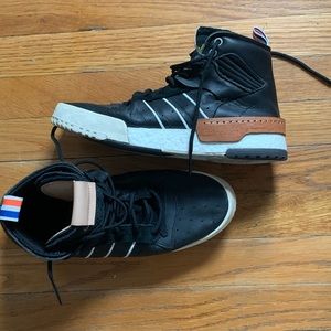 Addidas Rivalry High stop Black